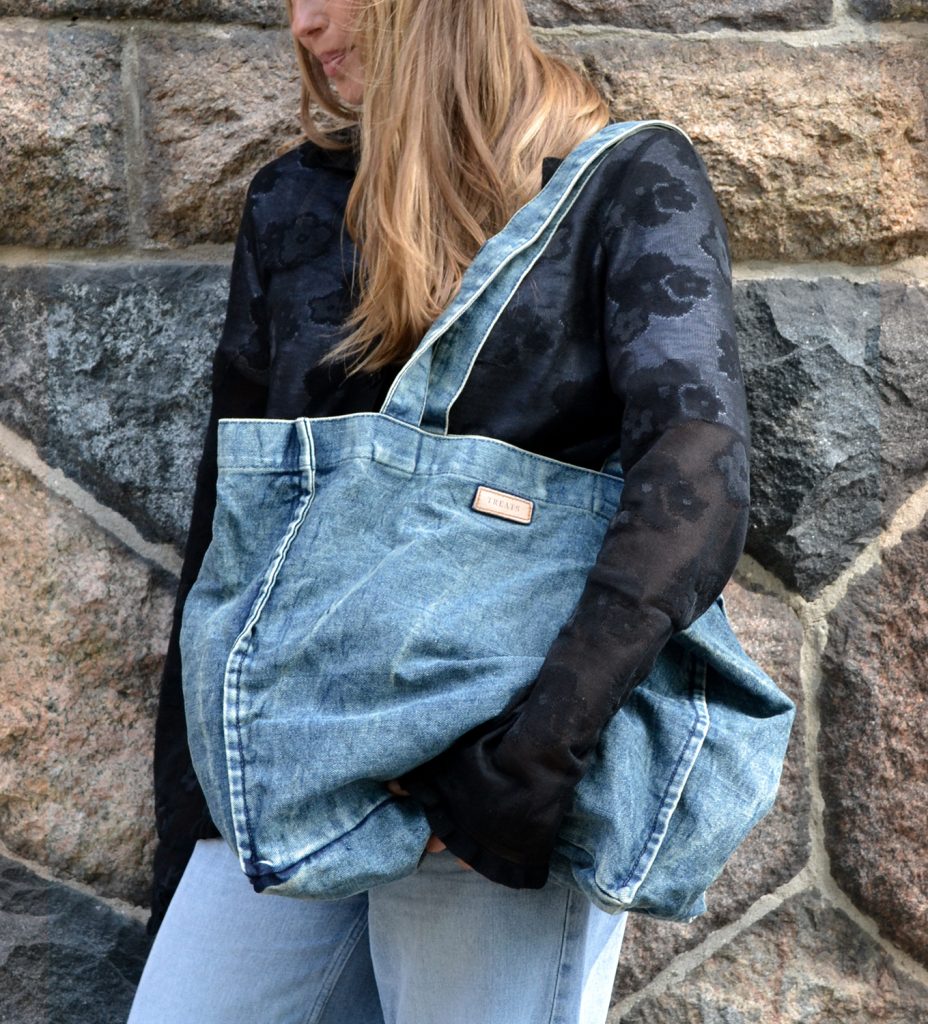 CLEO DENIM SHOPPER